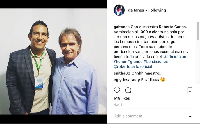 junto a Roberto Carlos